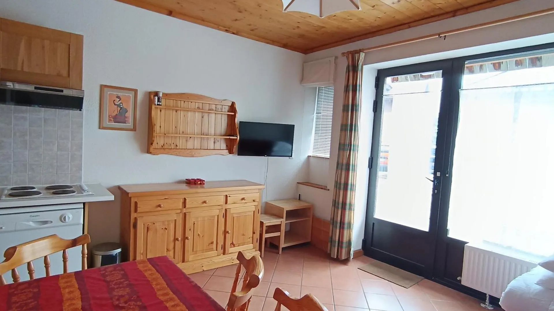 Appartement 6 Pers. A Montgenevre - Proche Pistes, Commerces, Parking Prive, Animaux Acceptes - Fr-1-445-58 contacts
